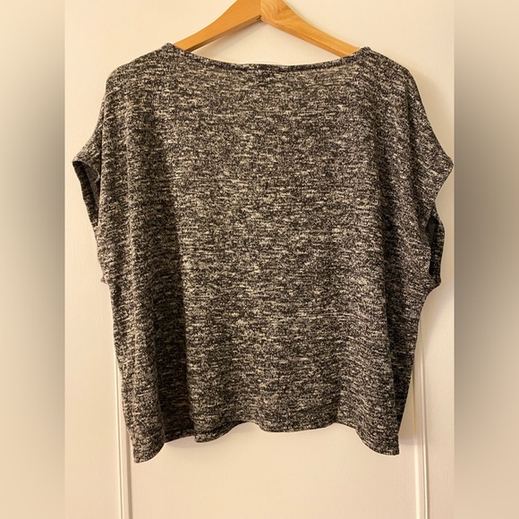 American Eagle T-shirt - Picture 3 of 3